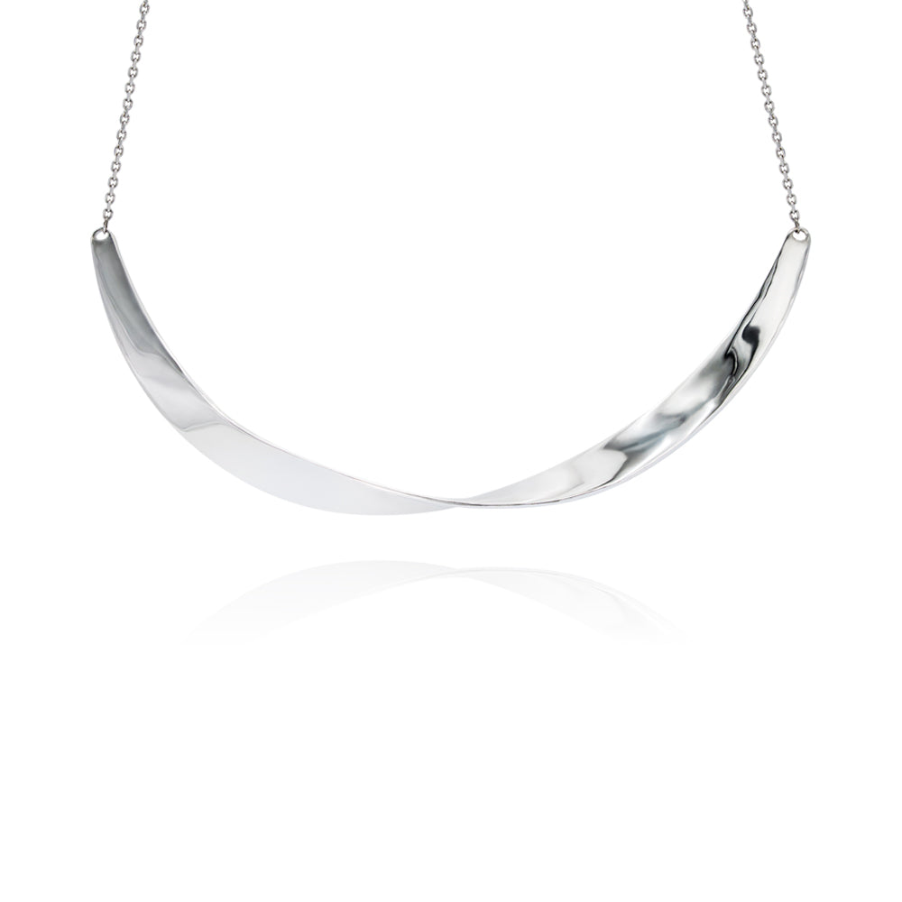 Colar Curves em Prata