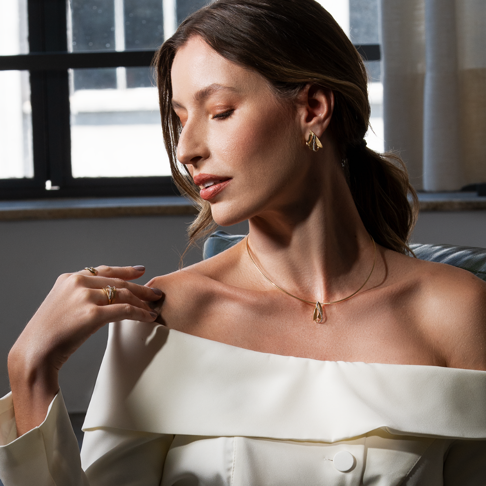 Brinco Vértice em Ouro Amarelo com Diamantes