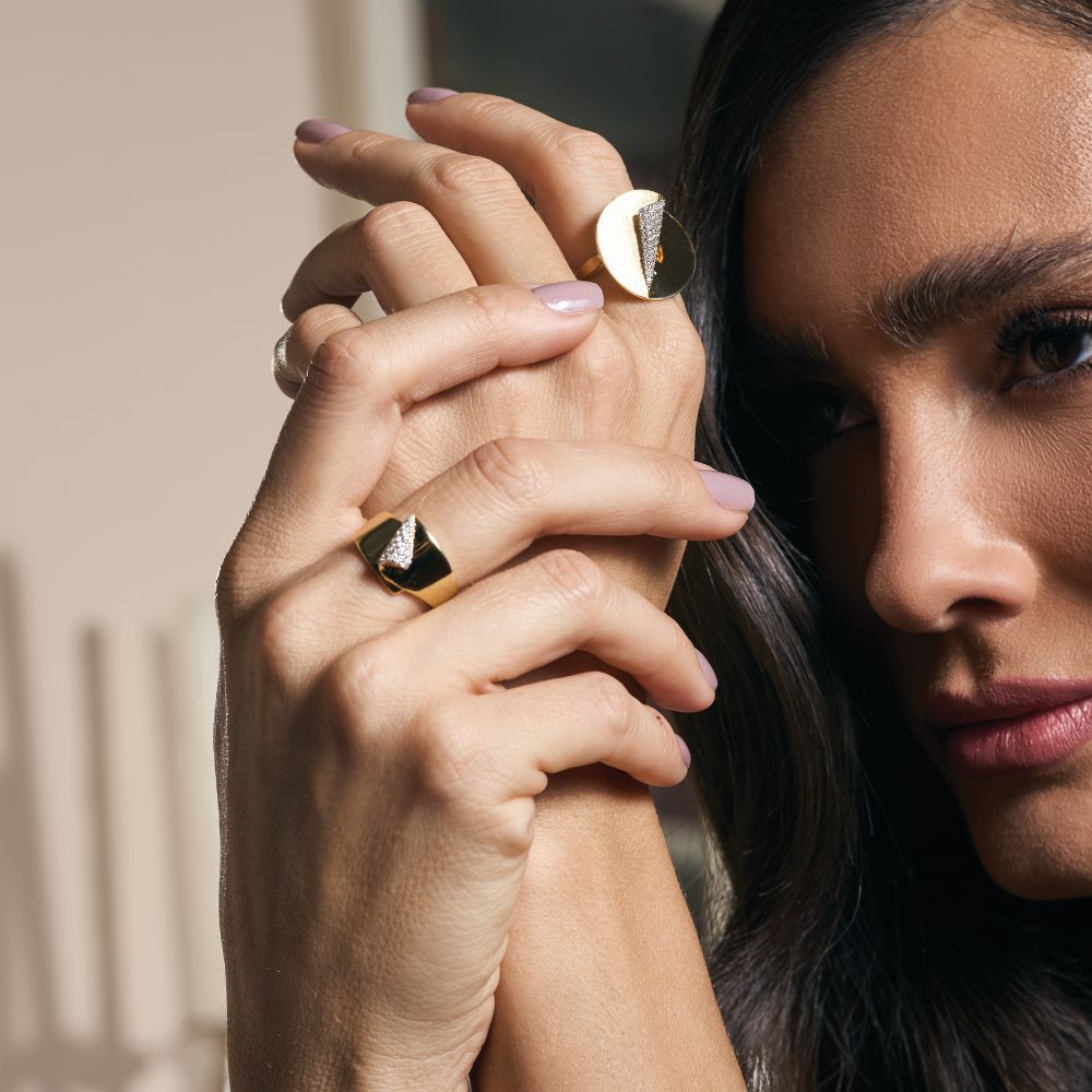 Anel Alento em Ouro Amarelo com Diamantes