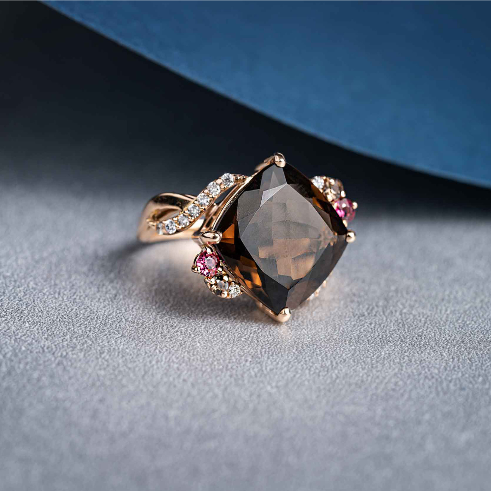Anel Antique em Ouro Rosé, Quartzo Fumê, Turmalina Rosa e Diamante