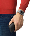 Relógio Tissot PR516 T149.407.11.051.00 no pulso